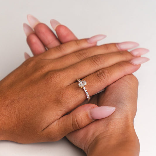 0.50-2.50 טבעת אירוסין סוליטייר אובל דגם נוף