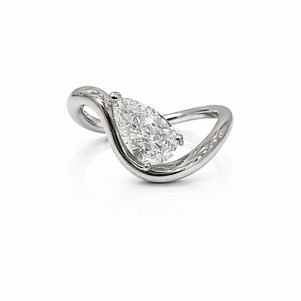 טבעת מעוצבת טיפה 0.88 קראט