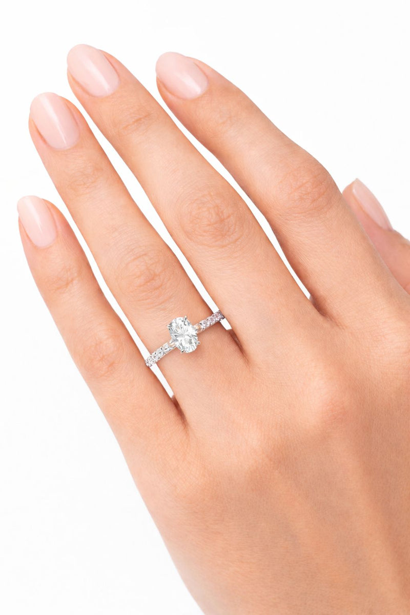 טבעת אובל ואבני צד