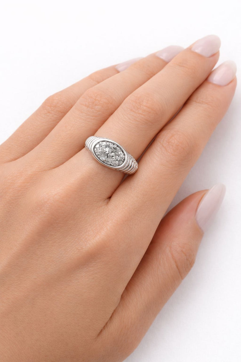 טבעת אובל 2 קארט - דגם מרי